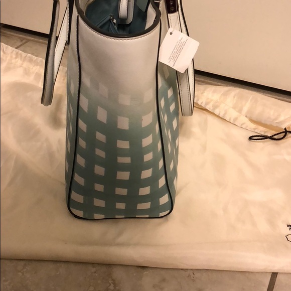 Authentic Coach bag Brand New - Picture 5 of 7